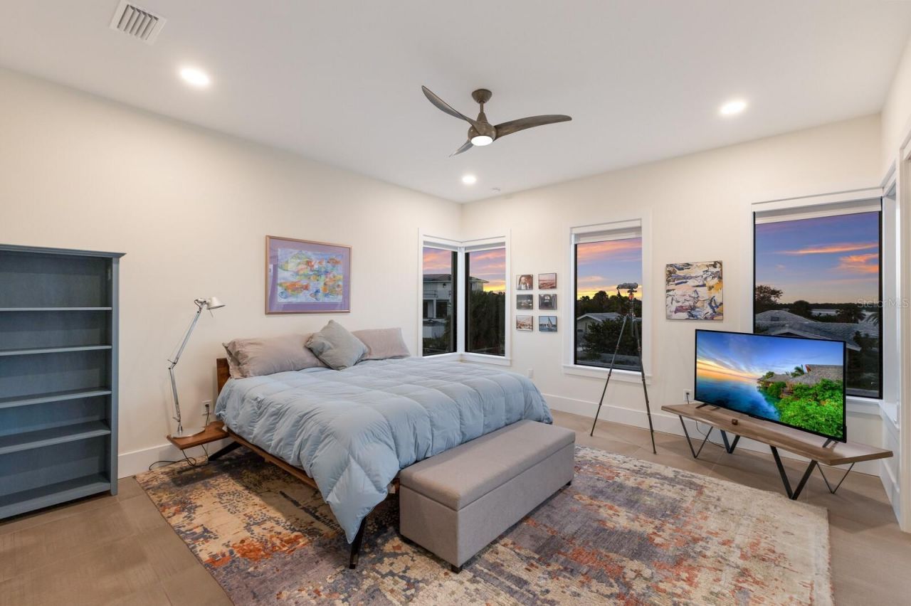 569 Rountree Drive, Longboat Key, FL 34228 Photo