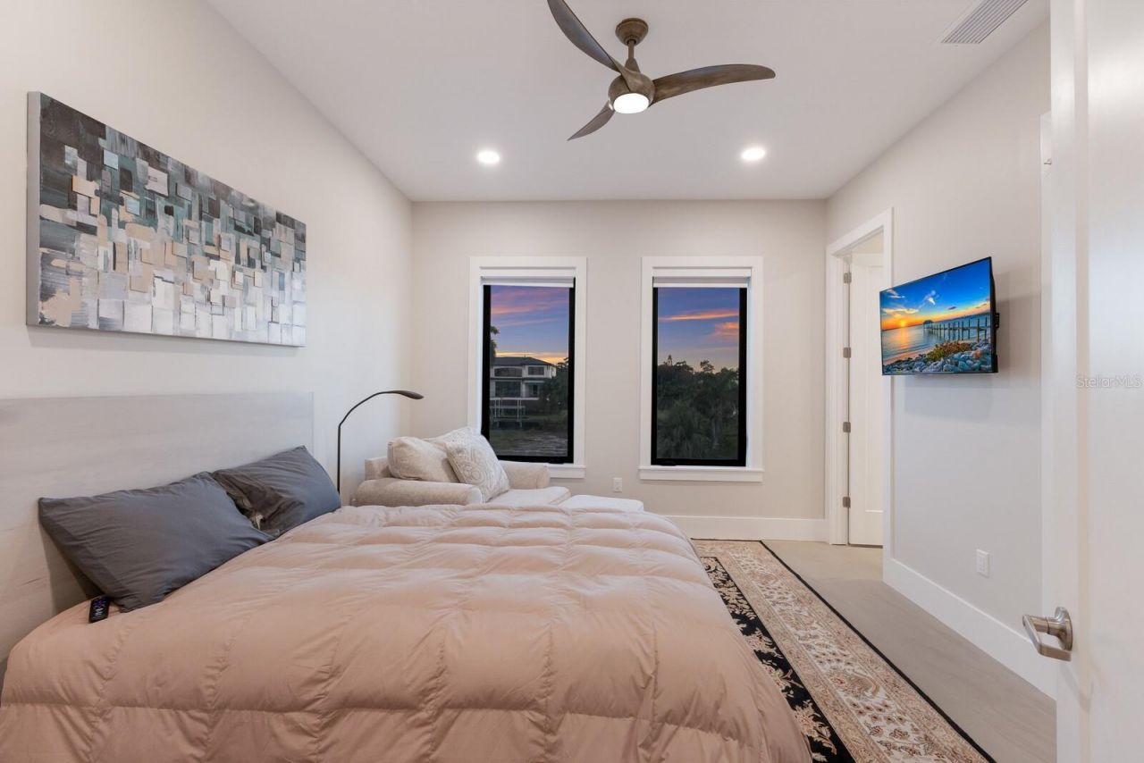 569 Rountree Drive, Longboat Key, FL 34228 Photo