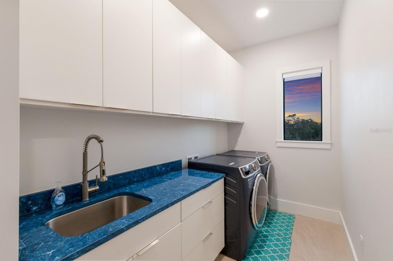 569 Rountree Drive, Longboat Key, FL 34228 Photo