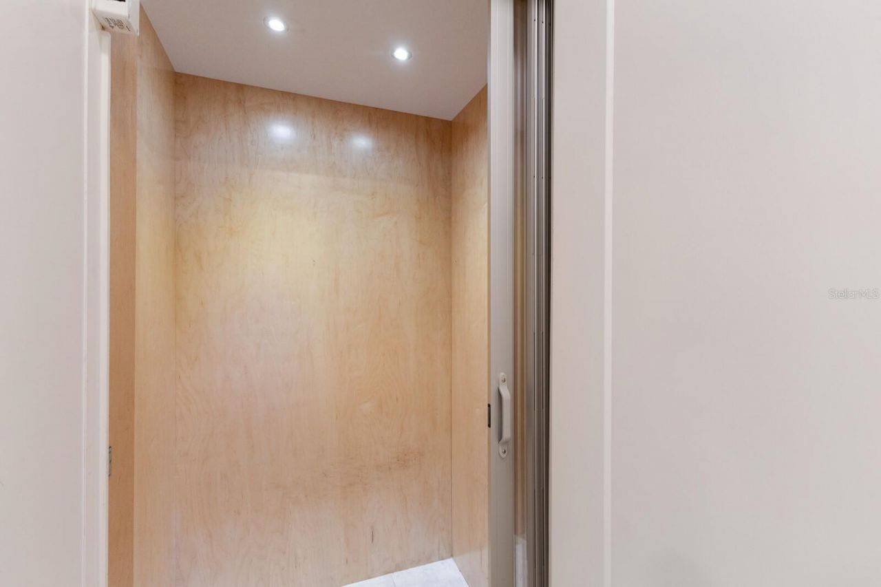 569 Rountree Drive, Longboat Key, FL 34228 Photo