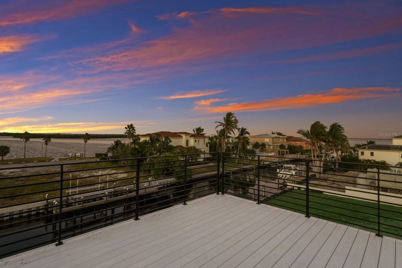 569 Rountree Drive, Longboat Key, FL 34228 Photo