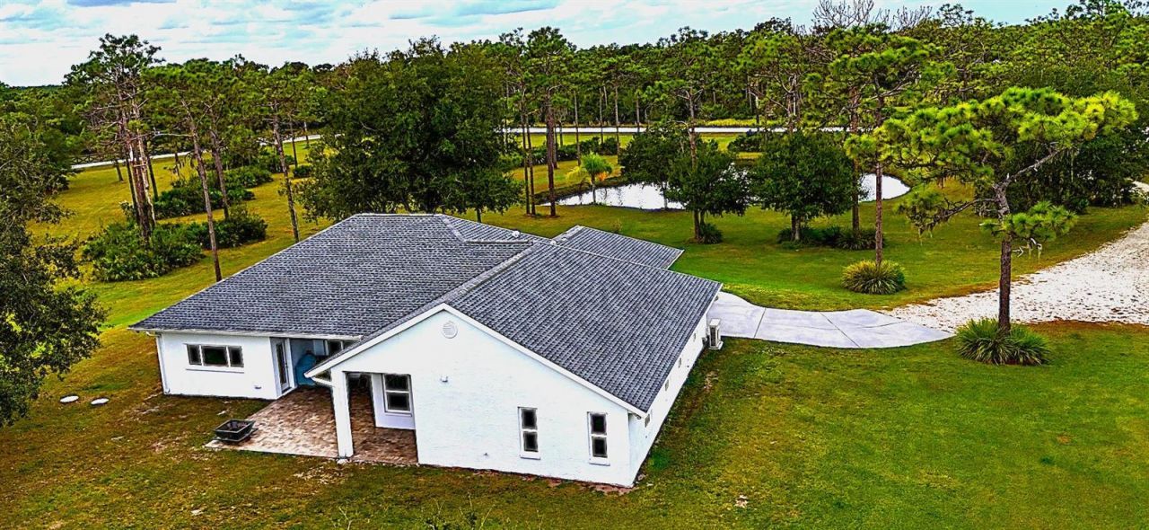 7425 245th Street E, Myakka City, FL 34251 Photo