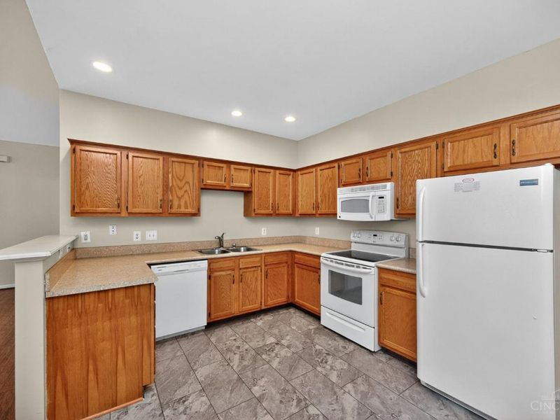 2403 Traverse Creek Drive, Miami Twp, OH 45150 Photo 16