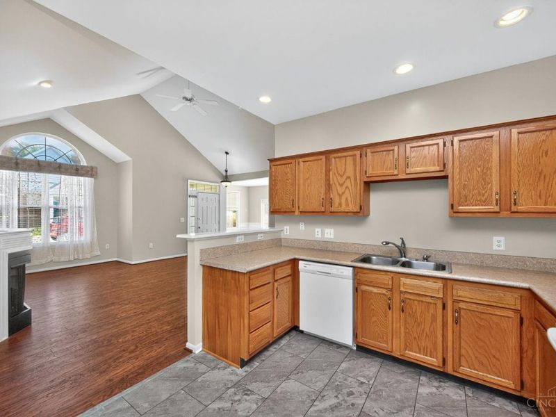 2403 Traverse Creek Drive, Miami Twp, OH 45150 Photo 18