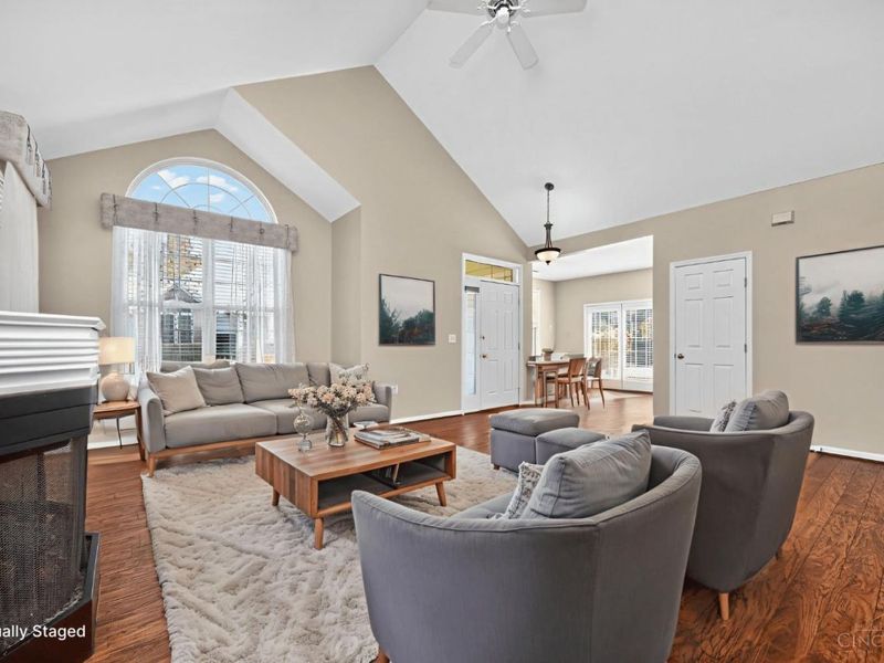 2403 Traverse Creek Drive, Miami Twp, OH 45150 Photo 5