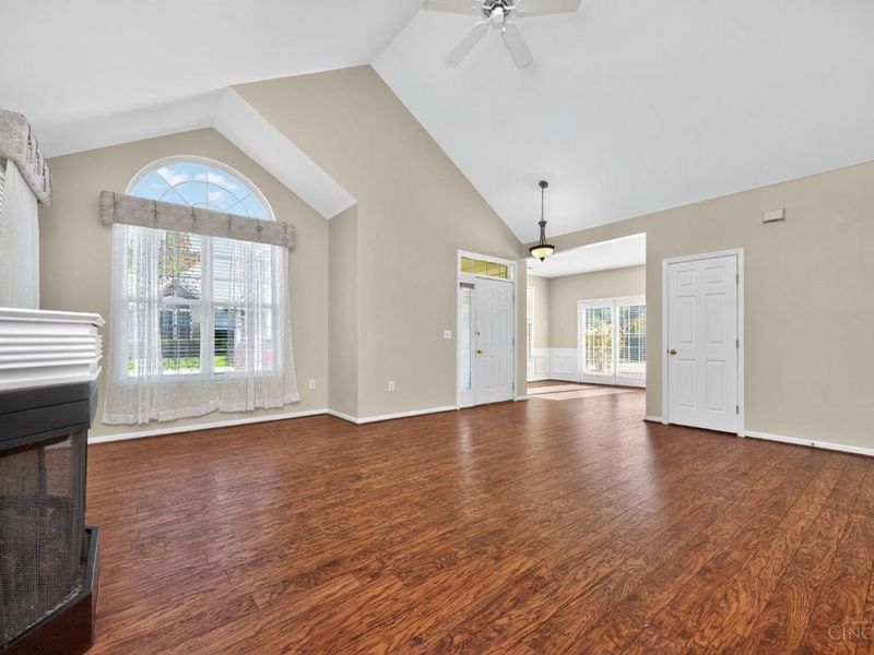 2403 Traverse Creek Drive, Miami Twp, OH 45150 Photo 6