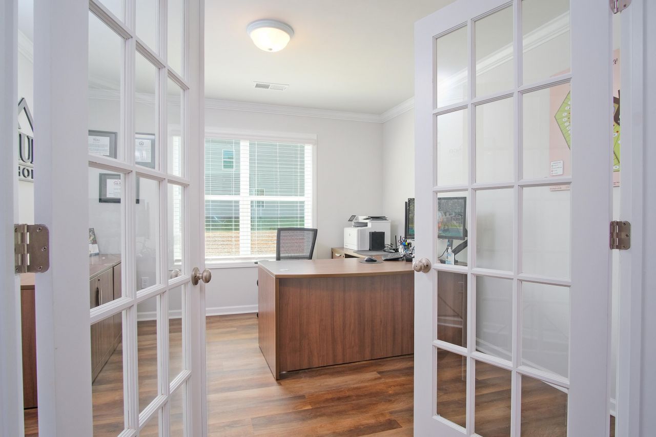 1973 Central Creek Drive Photo 4