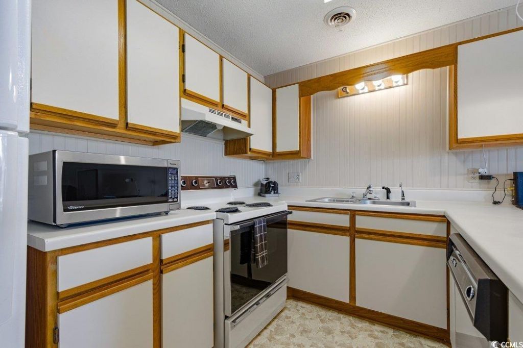 3700 Golf Colony Lane Photo 8