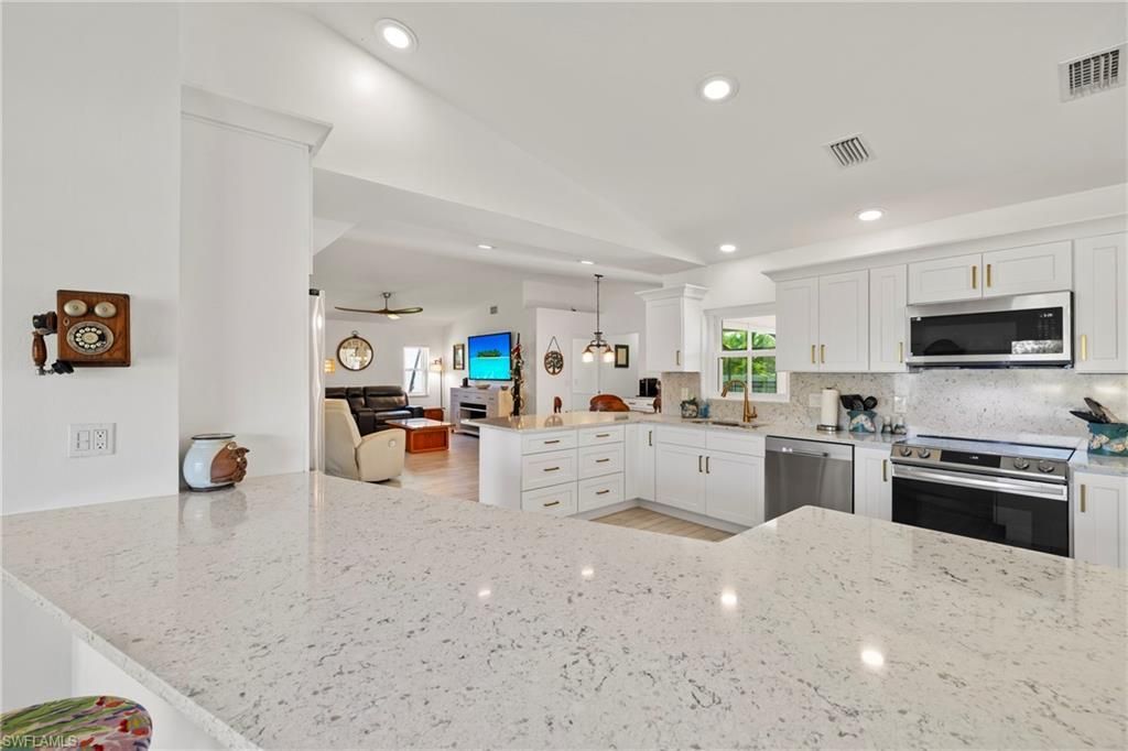 3504 SW 6th St, Cape Coral, FL 33991 Photo