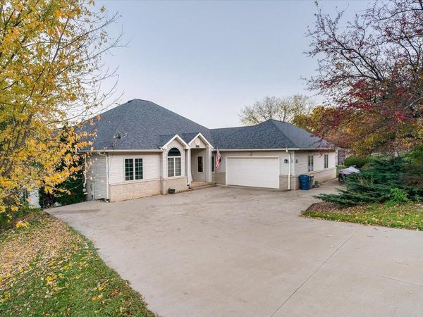 726 4th STREET, La Crescent, MN 55947