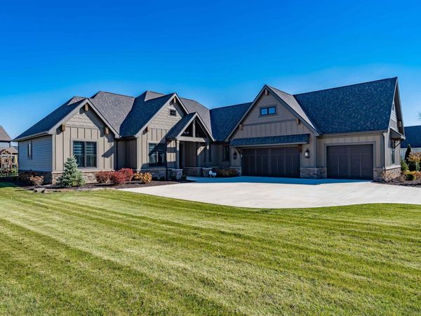 16570 Chilton Cove, Huntertown, IN 46748