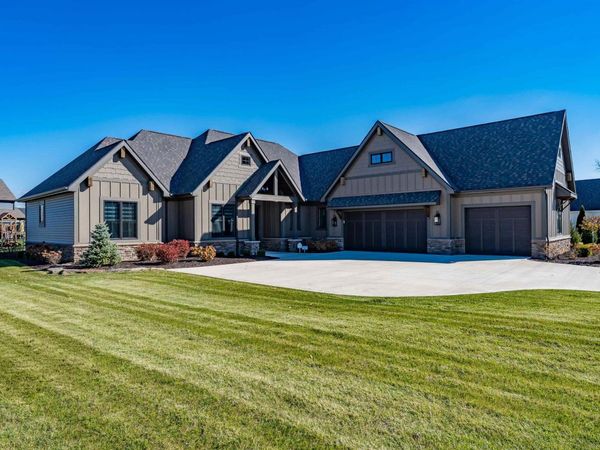 16570 Chilton Cove, Huntertown, IN 46748