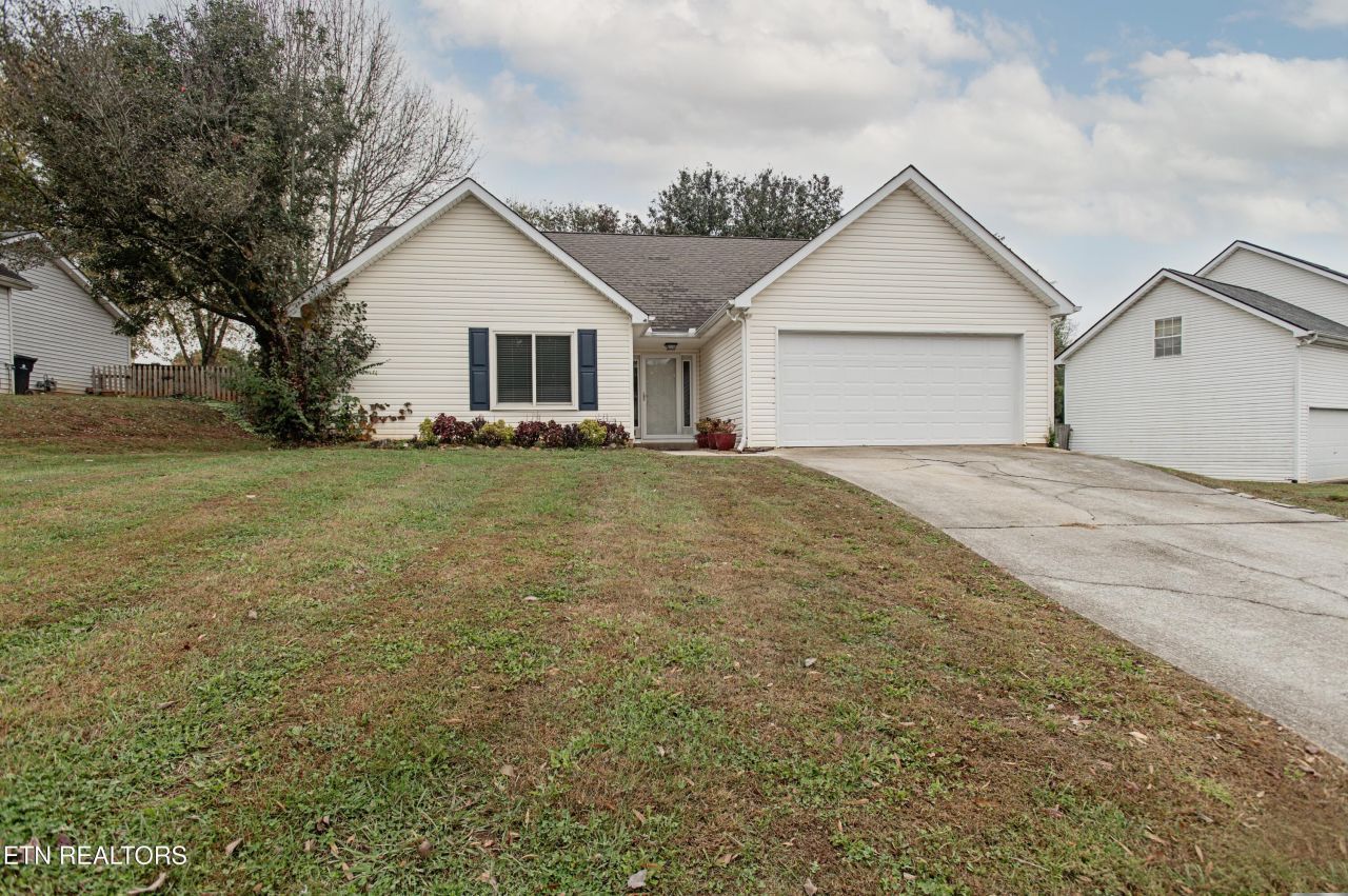 1423 Carrie Belle Drive, Knoxville, TN 37912 Main Photo