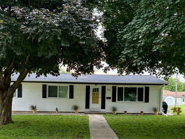 719 2nd St NE, Clarion, IA 50525