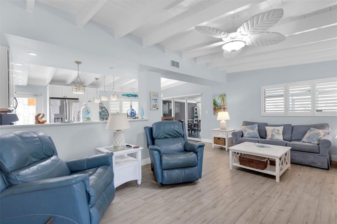 8 Sadowski Causeway, Key Colony Beach, FL 33051 Photo