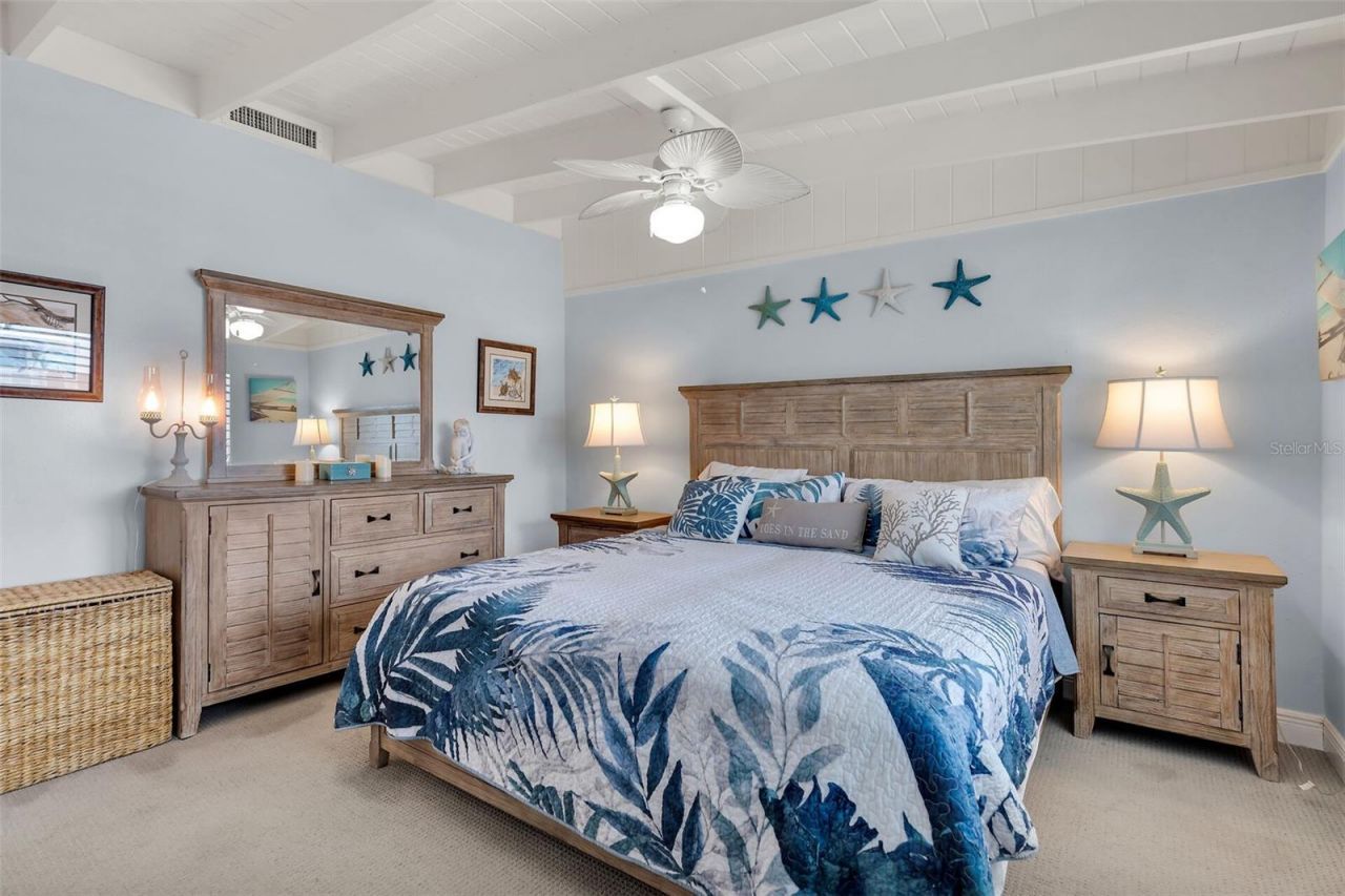 8 Sadowski Causeway, Key Colony Beach, FL 33051 Photo