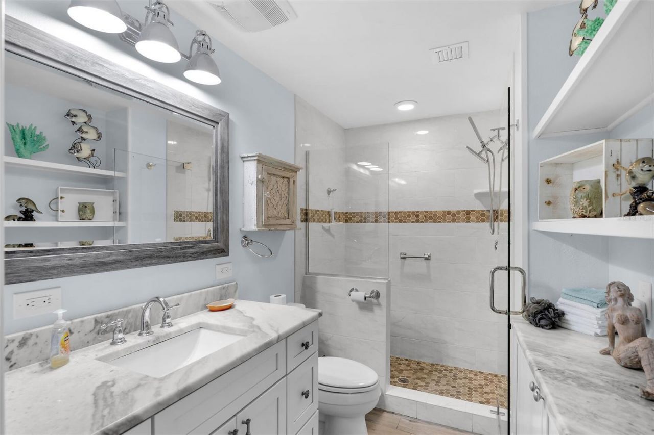 8 Sadowski Causeway, Key Colony Beach, FL 33051 Photo