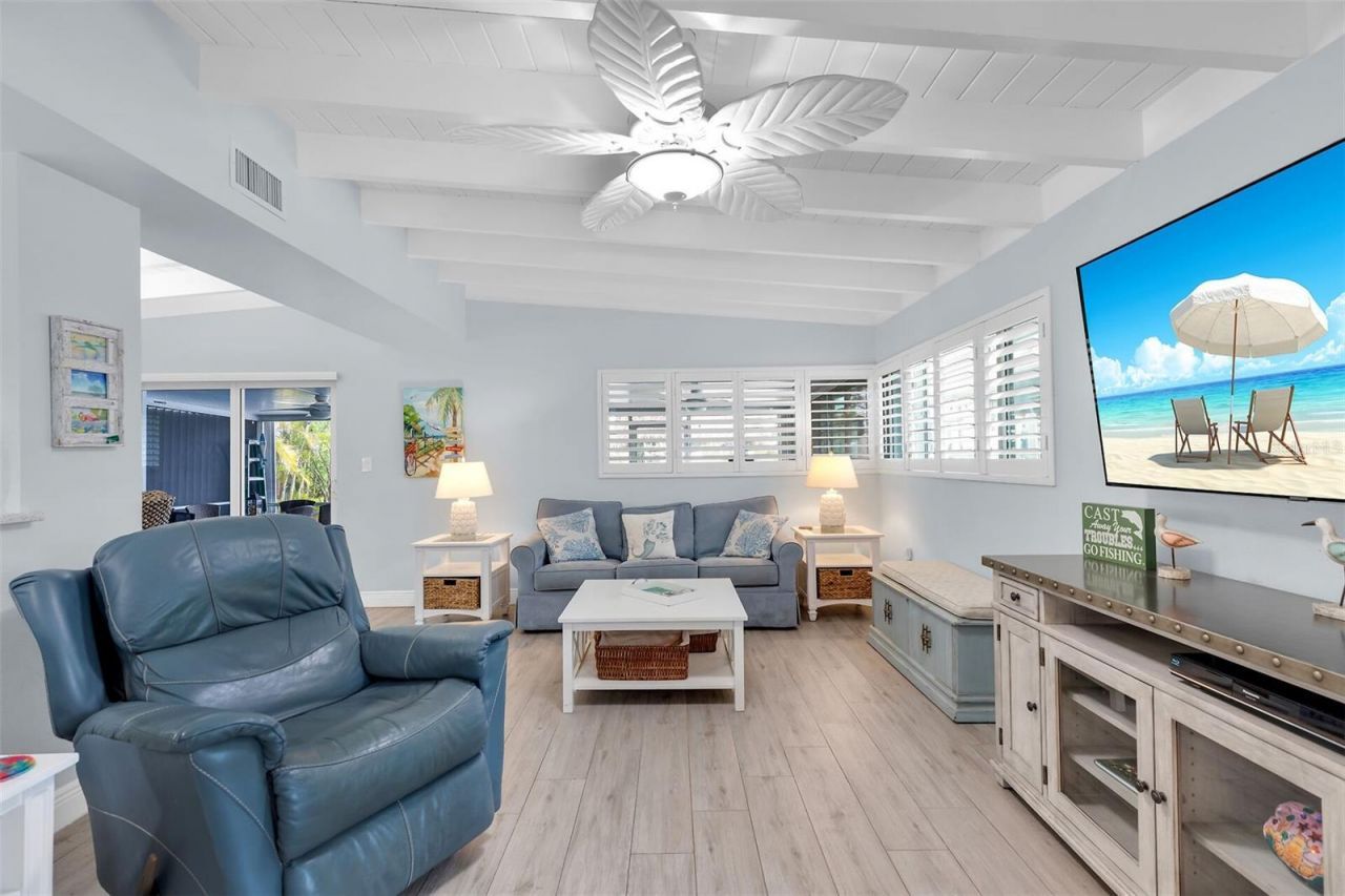 8 Sadowski Causeway, Key Colony Beach, FL 33051 Photo