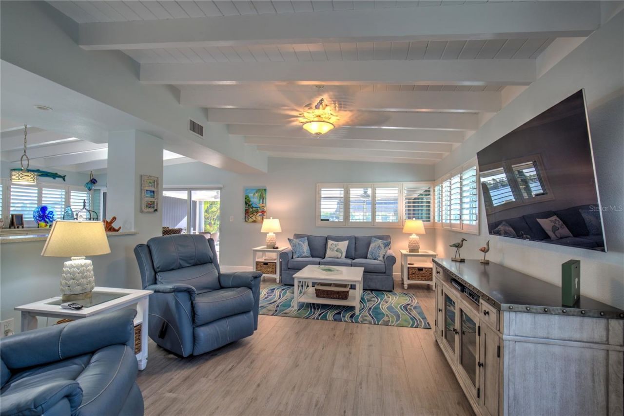 8 Sadowski Causeway, Key Colony Beach, FL 33051 Photo