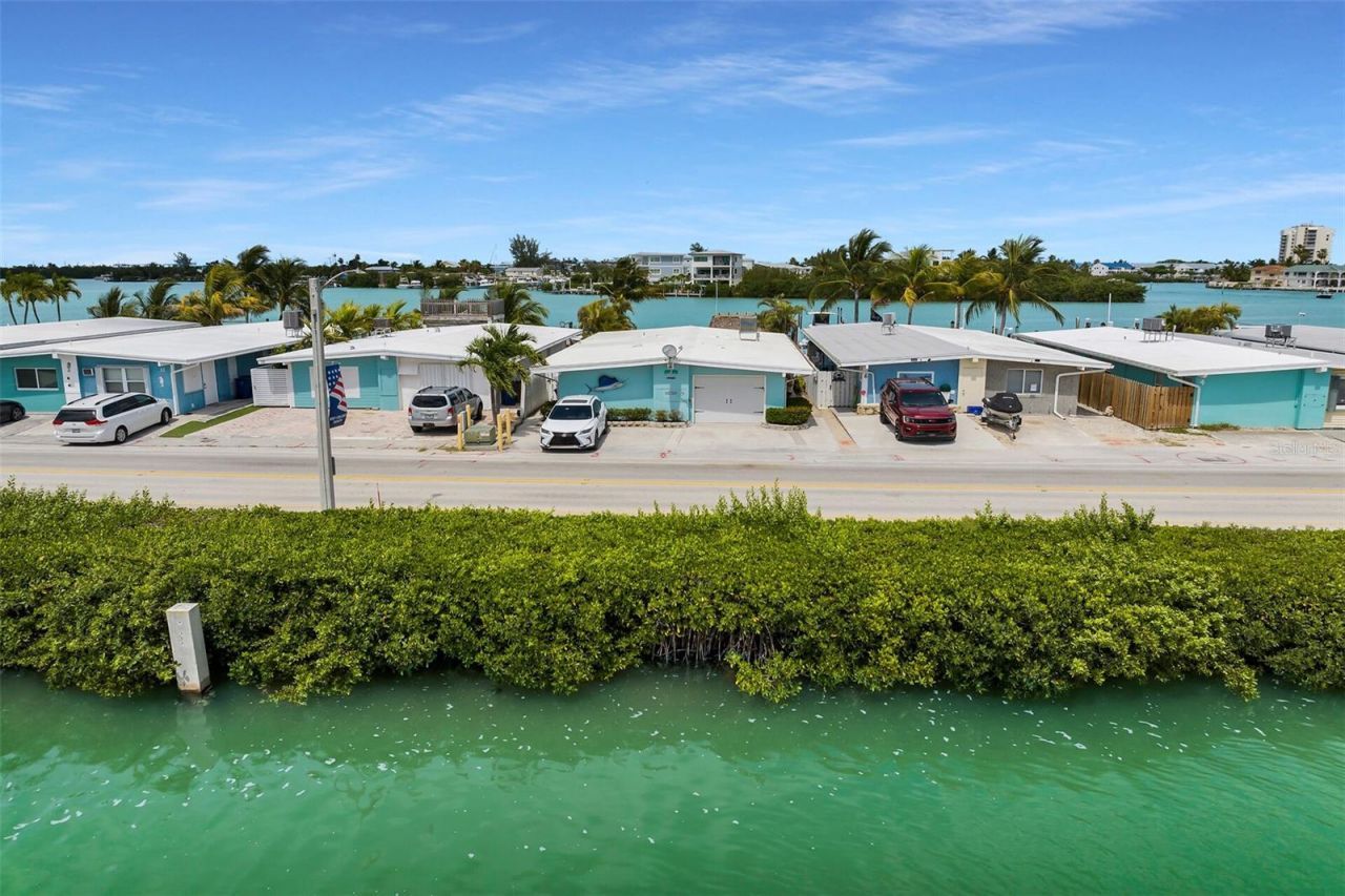 8 Sadowski Causeway, Key Colony Beach, FL 33051 Photo