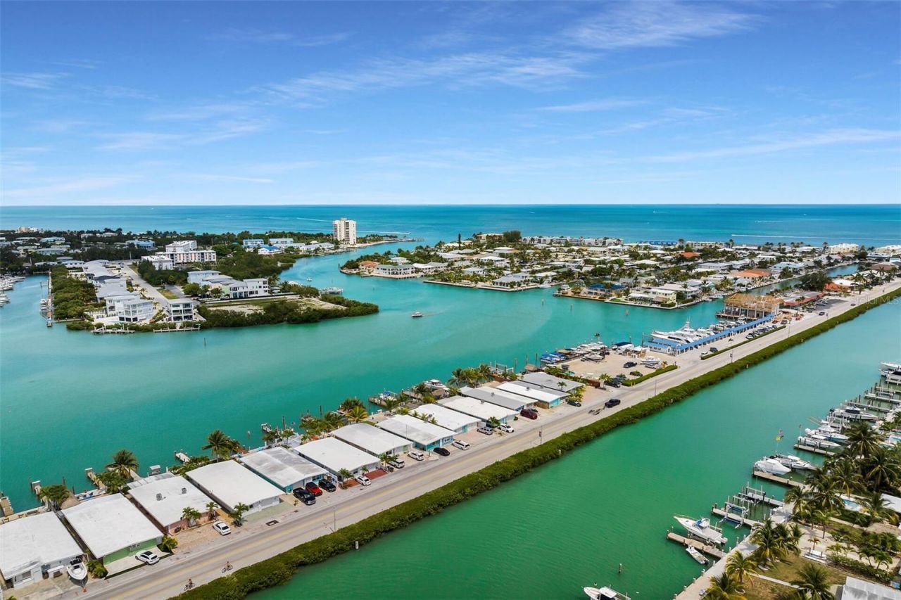 8 Sadowski Causeway, Key Colony Beach, FL 33051 Photo