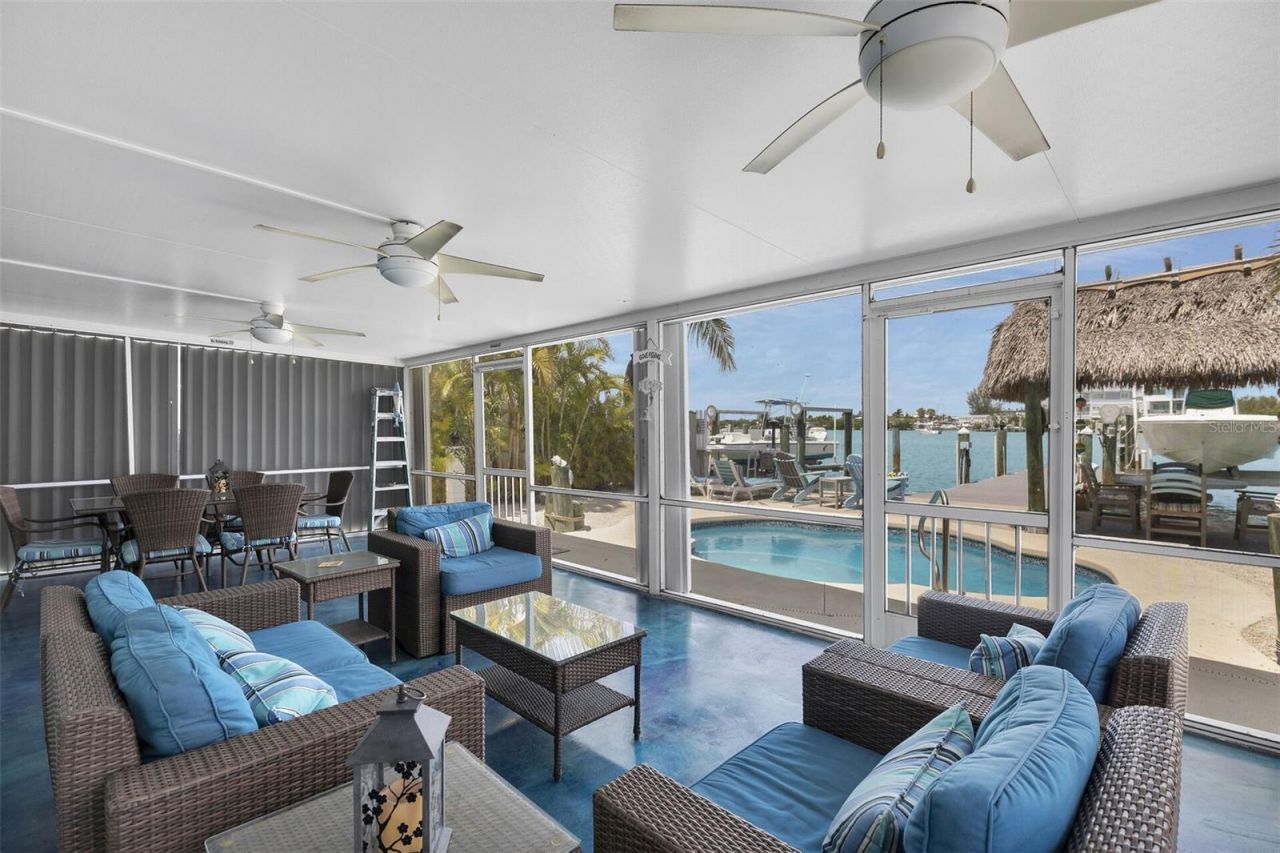 8 Sadowski Causeway, Key Colony Beach, FL 33051 Photo