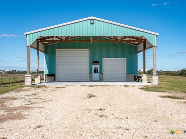 185 E Tiki Drive, Seadrift, TX 77983