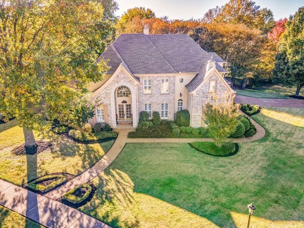 1887 ALMADALE LAKE DR, Collierville, TN 38017