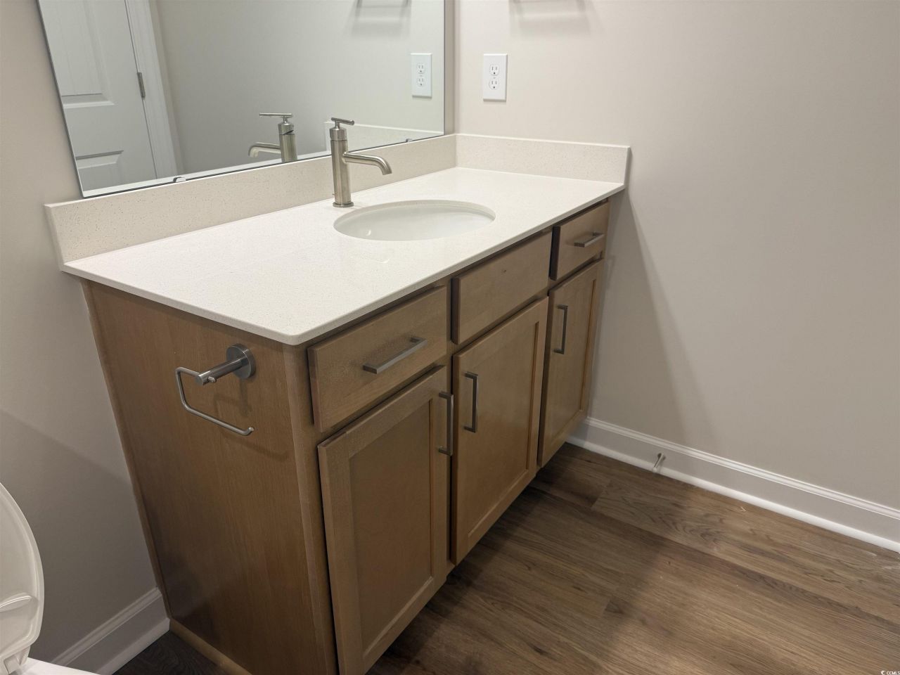 705 Upton Way Photo 33