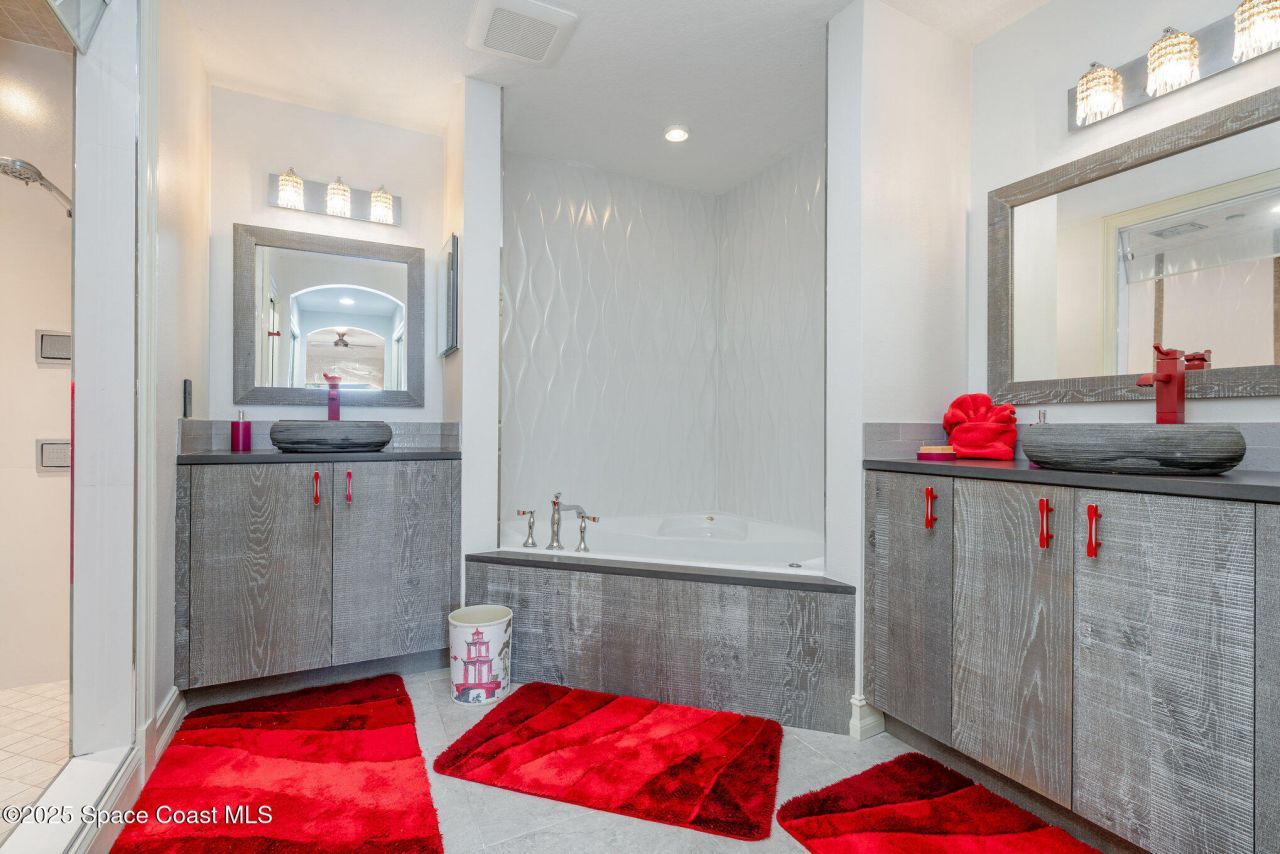 29 Riverside Drive, Unit 203, Cocoa, FL 32922 Photo