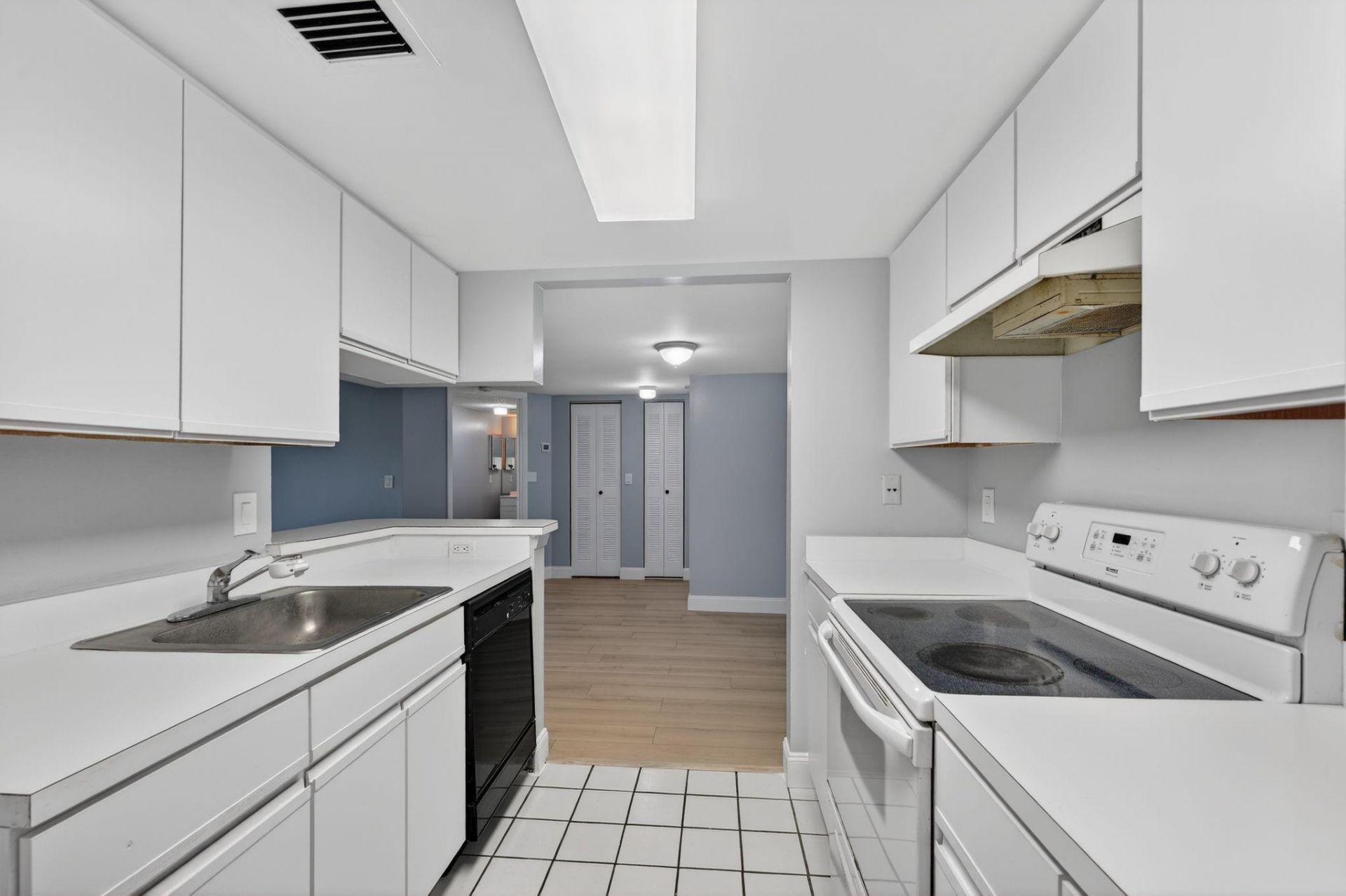 9977 Westview Drive, Unit 136, Coral Springs, FL 33076 Photo