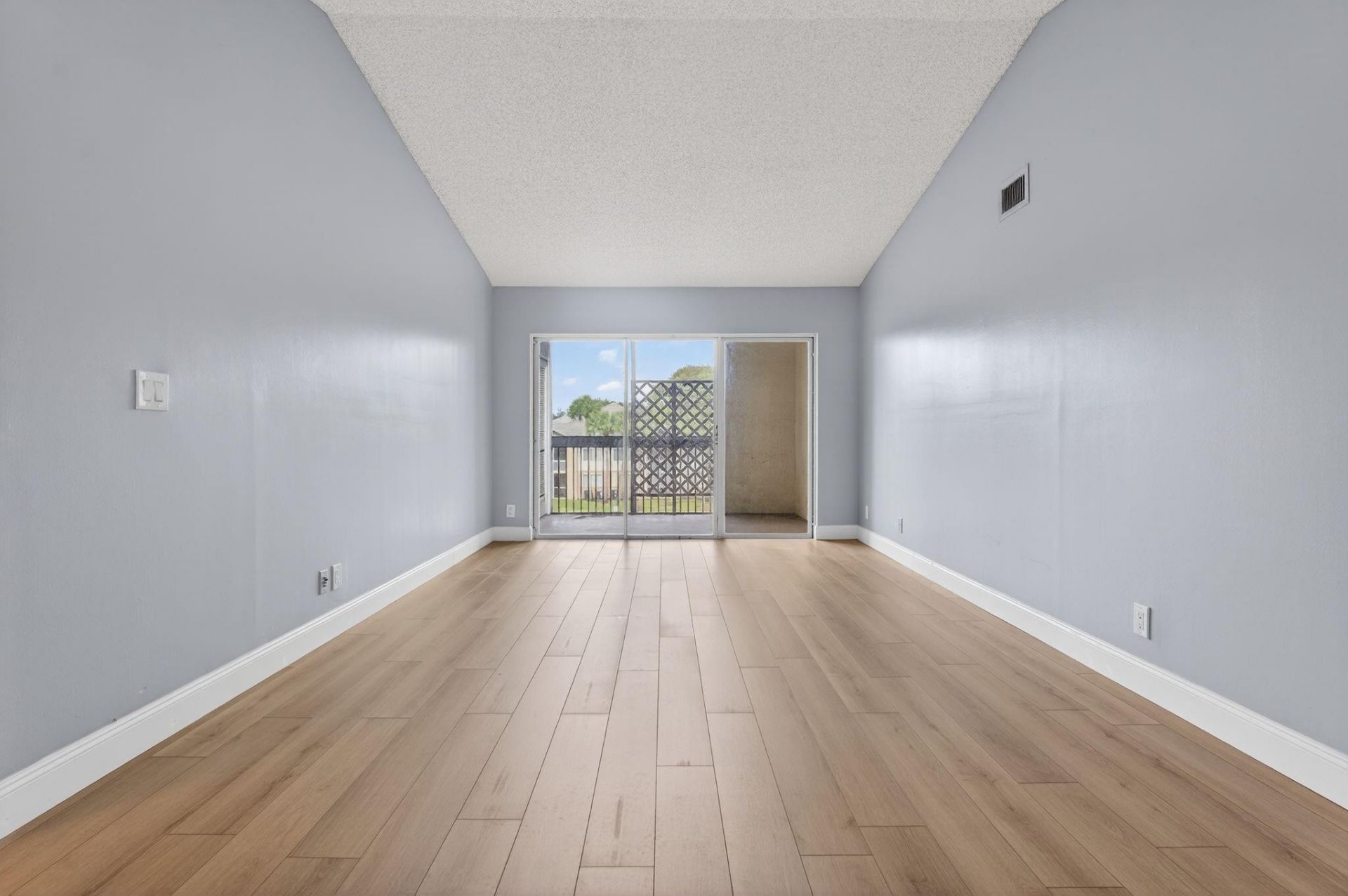 9977 Westview Drive, Unit 136, Coral Springs, FL 33076 Photo