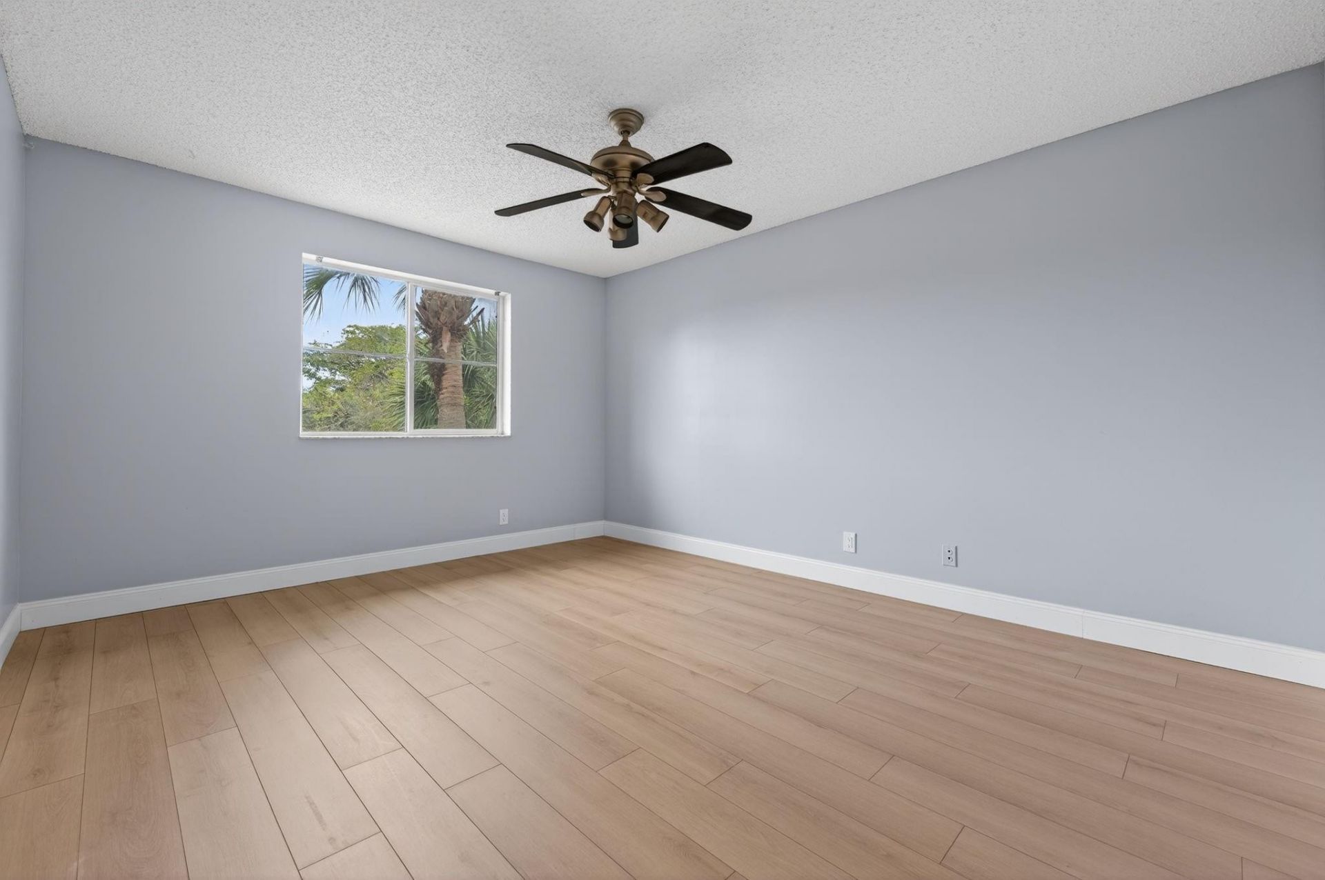 9977 Westview Drive, Unit 136, Coral Springs, FL 33076 Photo