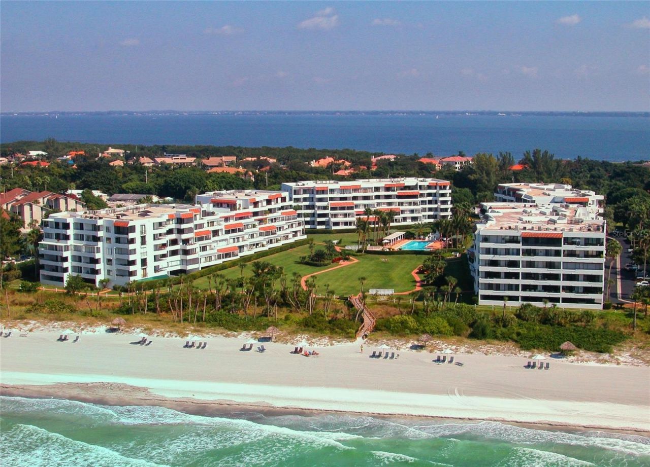 1445 Gulf Of Mexico Drive, Unit 305, Longboat Key, FL 34228 Photo
