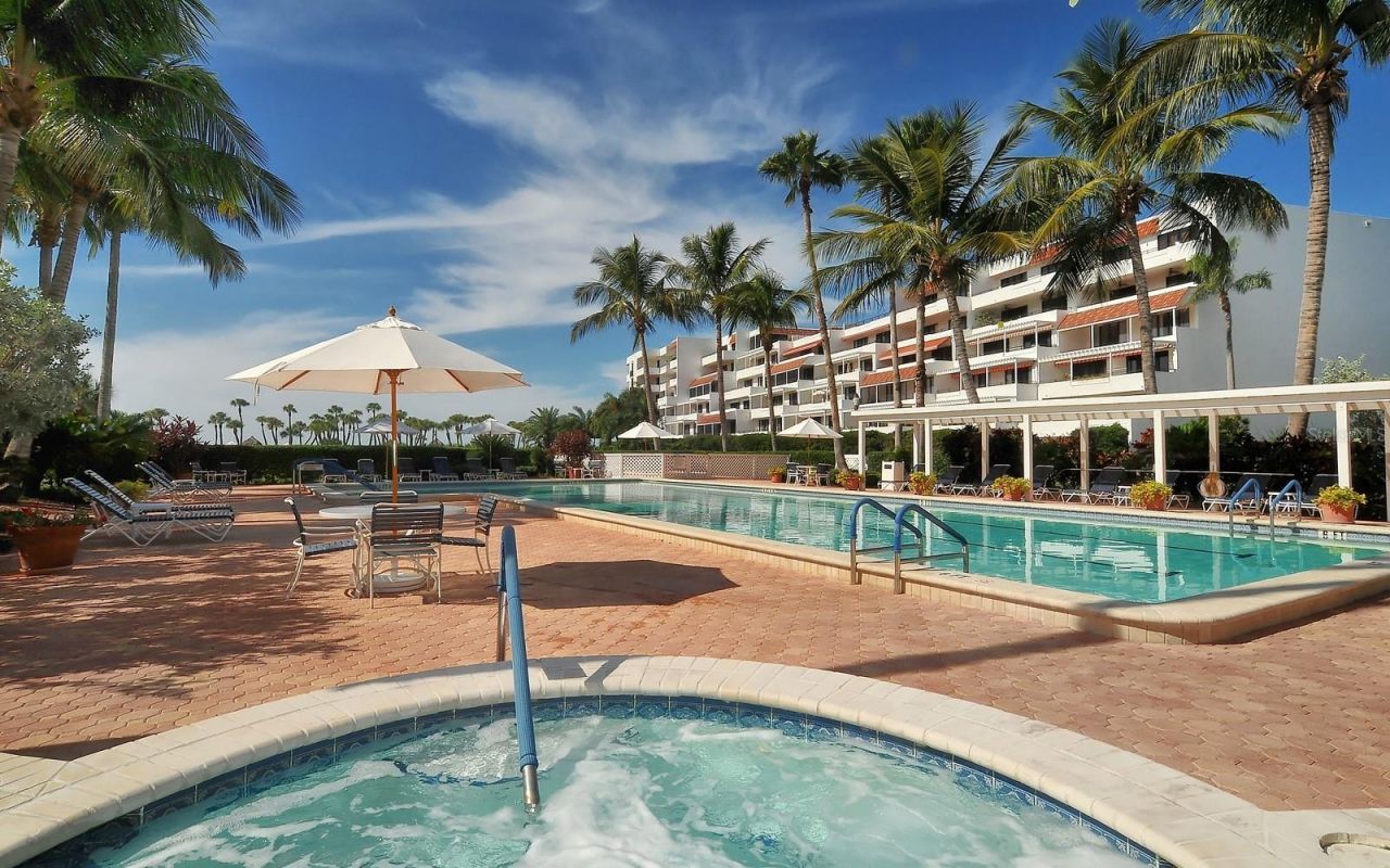 1445 Gulf Of Mexico Drive, Unit 305, Longboat Key, FL 34228 Photo