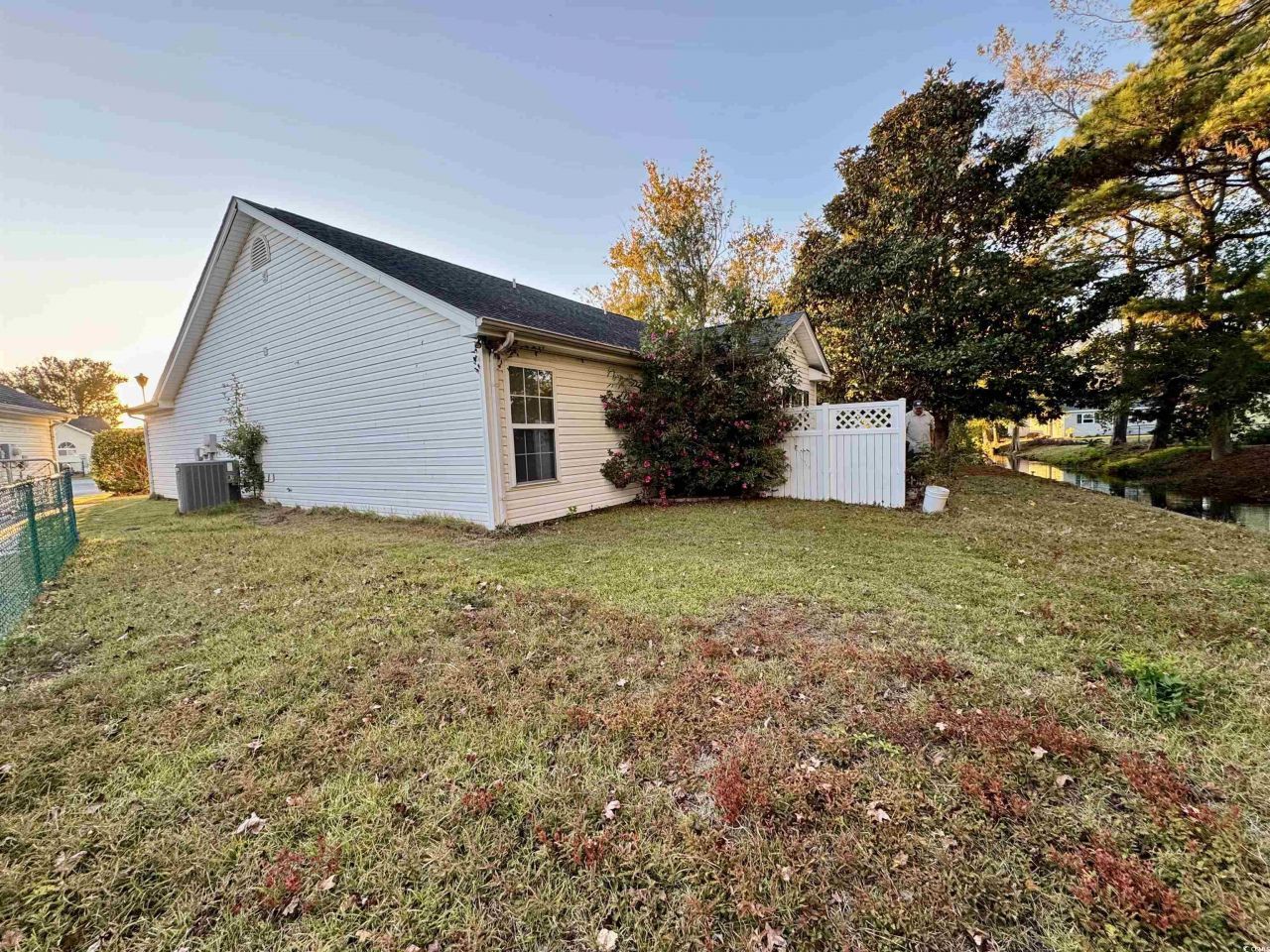 2004 Ocean Way Photo 24