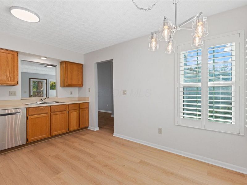 4476 Cliff Ridge Drive, Columbus, OH 43230 Photo 10