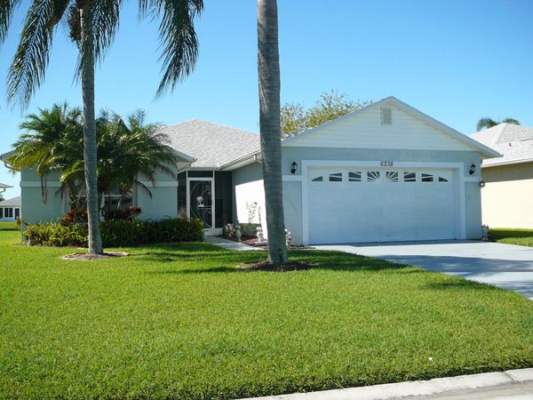 6238 Alexandria Circle, Fort Pierce, FL 34982