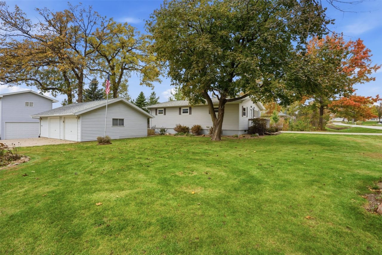 165 Timber Lane, Robins, IA 52328 Main Photo