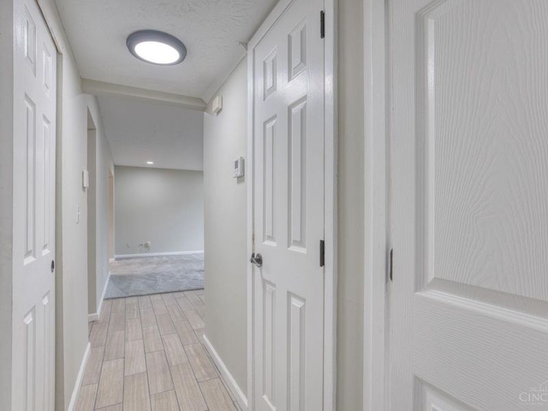 833 W Galbraith Road, Springfield Twp., OH 45231 Photo 7