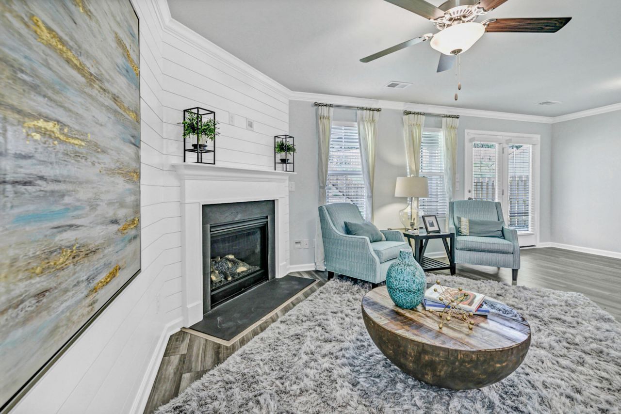 1617 Central Creek Drive Photo 6