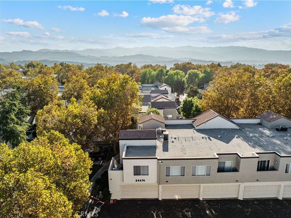 24474 Valle Del Oro, Unit 201, Newhall, CA 91321