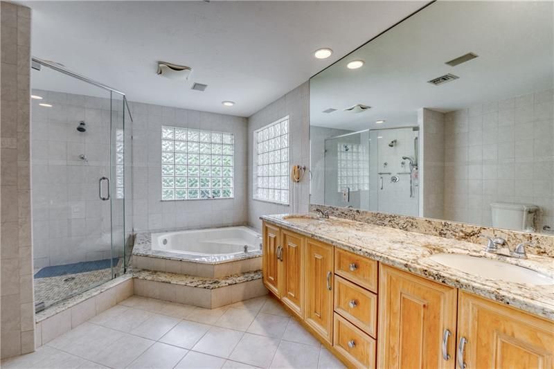 2000 Admirals Way, Fort Lauderdale, FL 33316 Photo