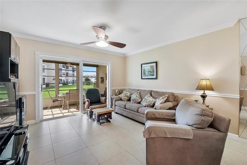 3405 NW 48th Avenue, Unit 401, Lauderdale Lakes, FL 33319 Photo