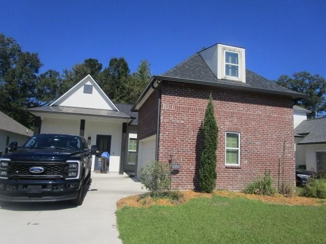 25237 BURLINGTON Drive, Denham Springs, LA 70726