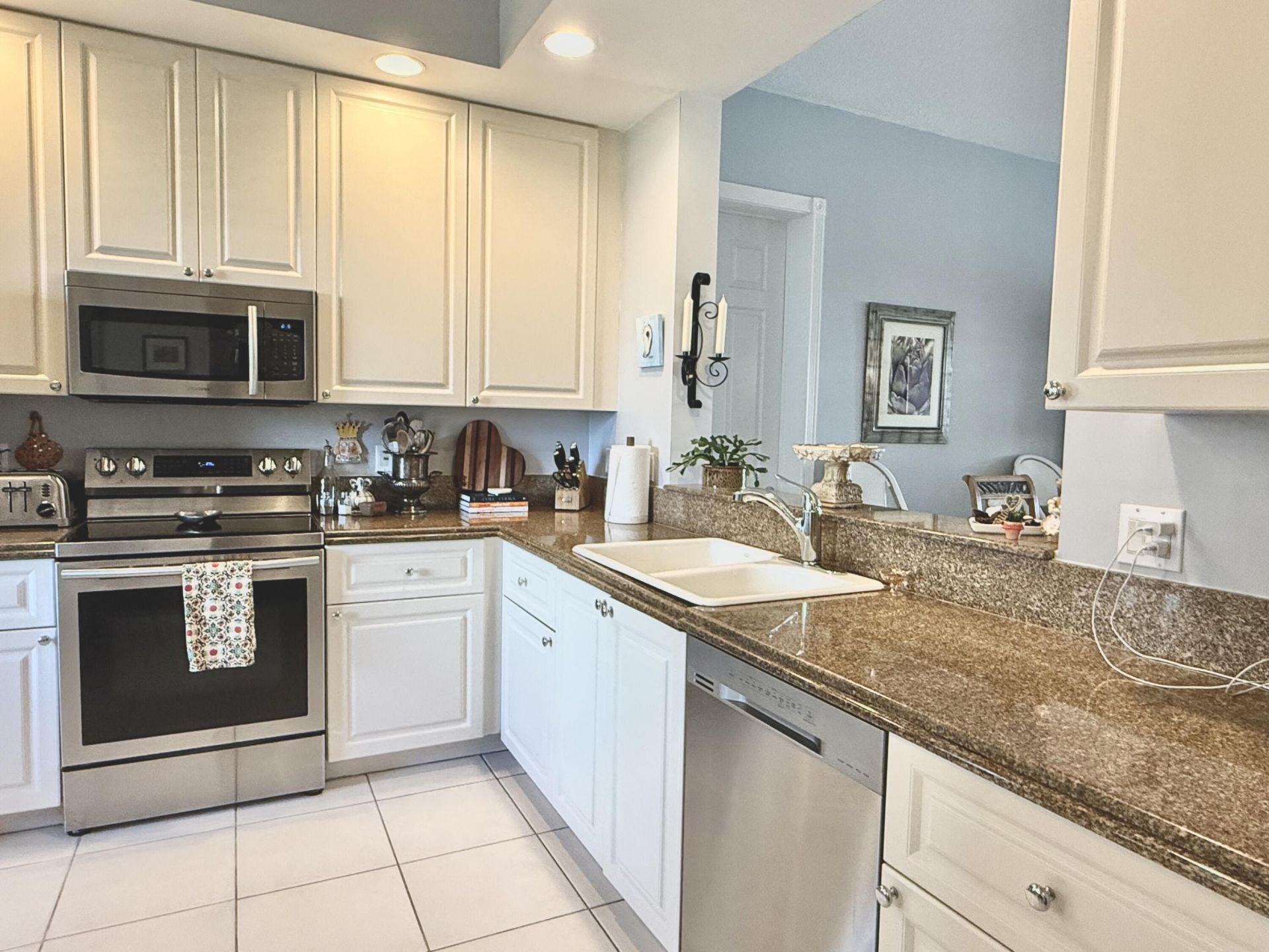 33 Harbour Isle Drive W, Unit 304, Fort Pierce, FL 34949 Photo