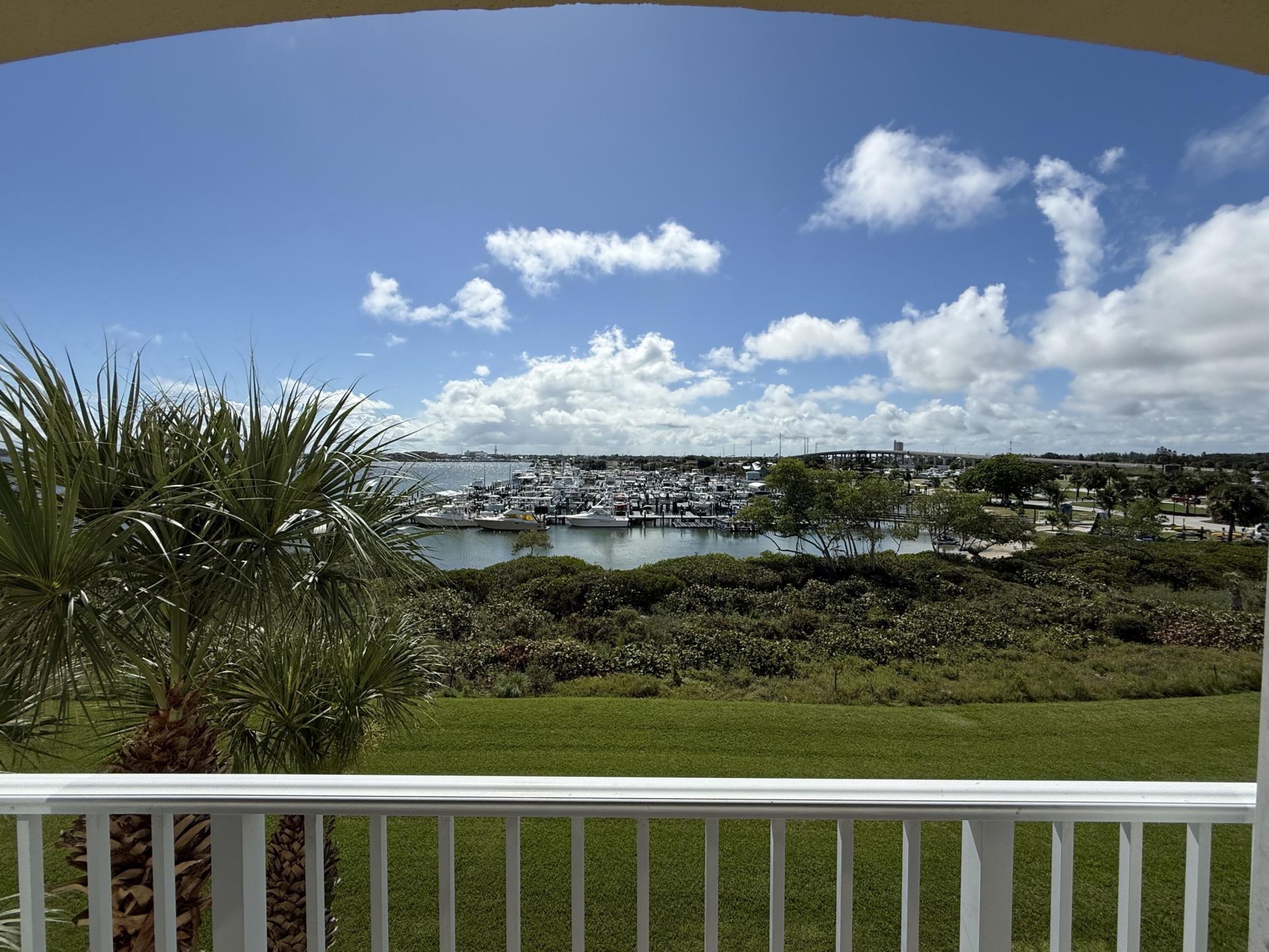 33 Harbour Isle Drive W, Unit 304, Fort Pierce, FL 34949 Photo