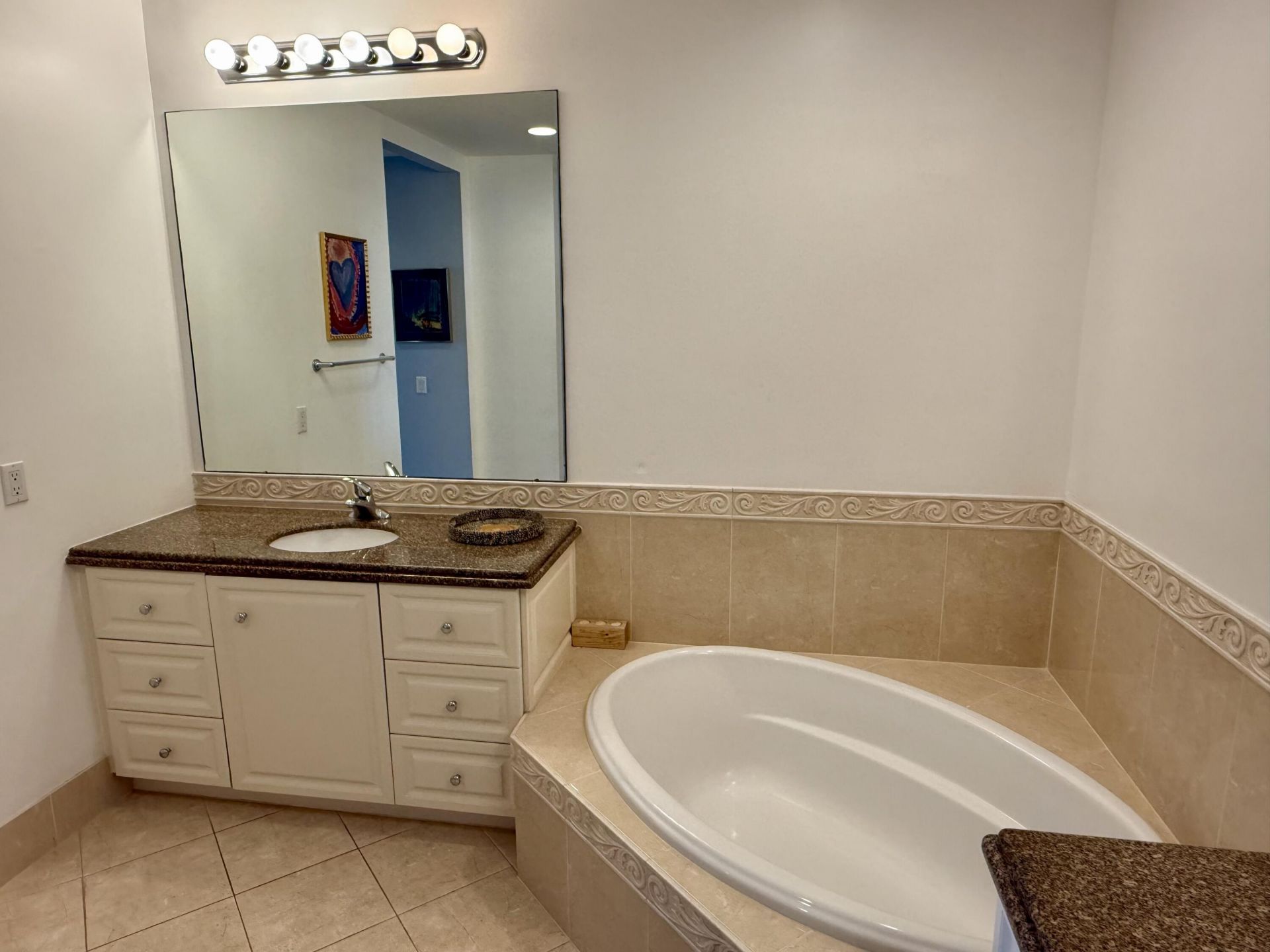 33 Harbour Isle Drive W, Unit 304, Fort Pierce, FL 34949 Photo