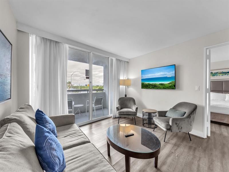 2670 E Sunrise Boulevard, Unit 334, Fort Lauderdale, FL 33304 Photo