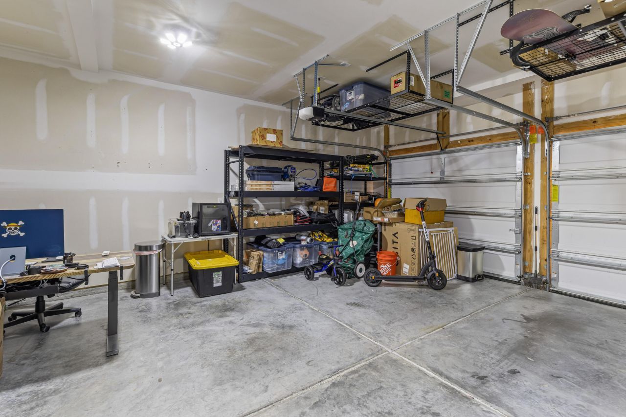 202 Honey Horn Drive Photo 32